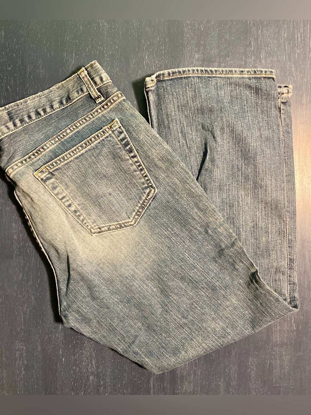 Vintage GAP Woman’s Light Washed Blue Straight Cropped Jeans